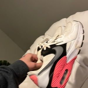 They are Nikes size 8 womens.